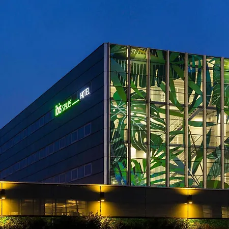 Ibis Styles Amsterdam Airport-2
